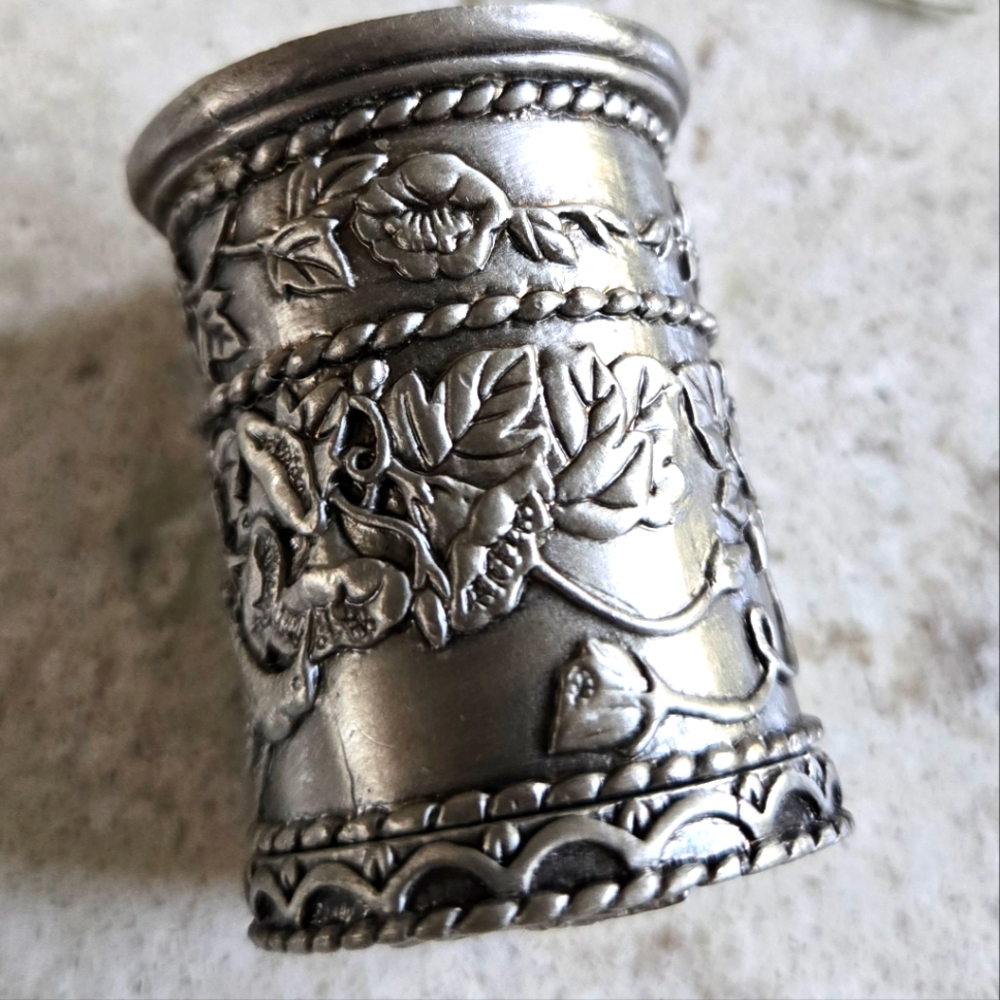 Hummingbird Stamp Dispenser - Picture 3 of 7